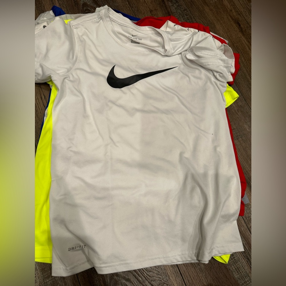 Nike t shirt